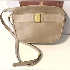 Salvatore Ferragamo Vala Bag
Suede Beige Gold Clasy Authentic